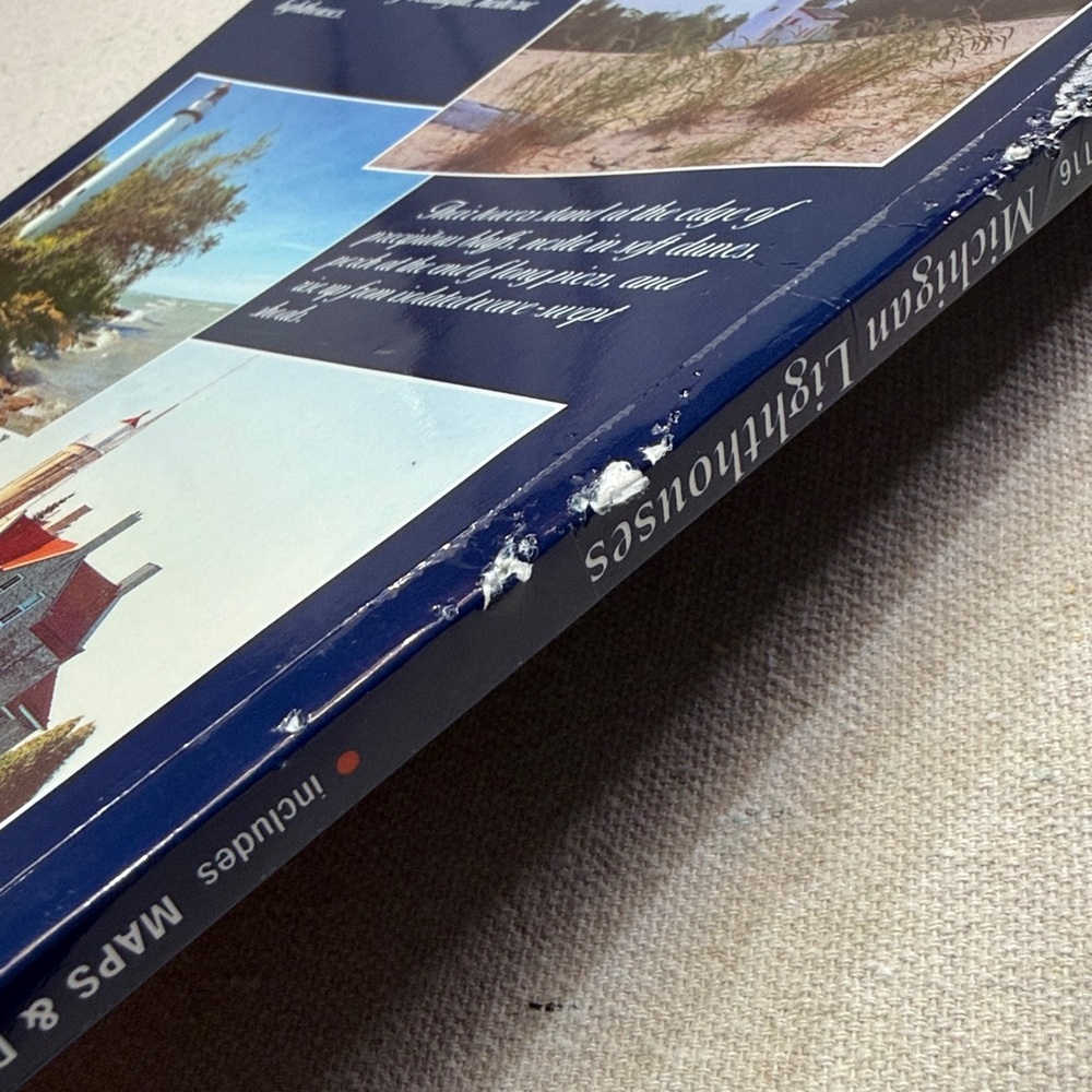 Michigan Lighthouses Guidebook - A Traveler’s Guide to 116 Michigan Lighthouses - Picture 14 of 16